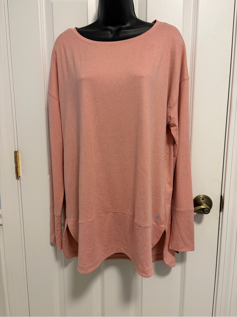 NWT Apana long sleeve tunic designed for Yoga. Pink Heather. Soft Rounded bottom